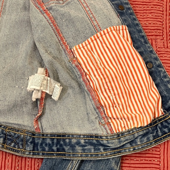 Zara large size Premium Wash distressed Denim Jacket - Picture 4 of 16